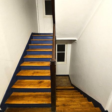 Comme Une Suite Pres Du Metro Clichy Exteriör bild